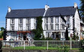 Neuadd Arms Hotel